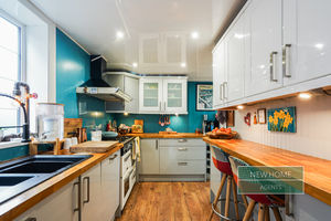 Photo 19- click for photo gallery